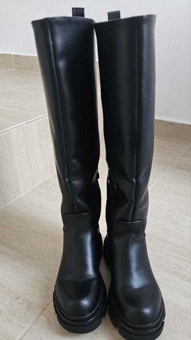 Черни дамски ботуши