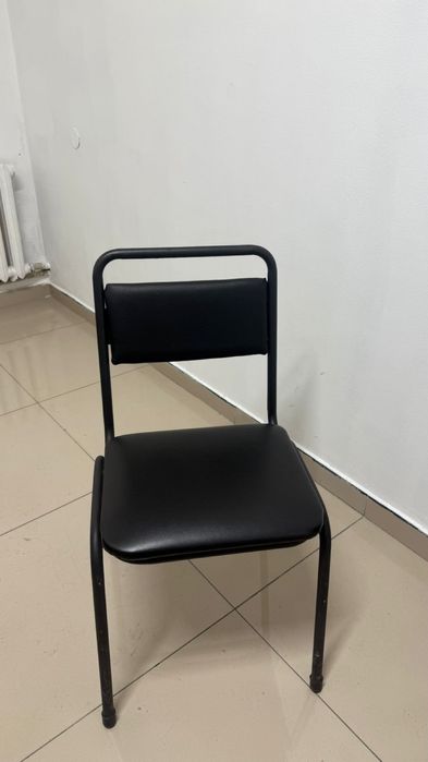 Продам стулья в офис