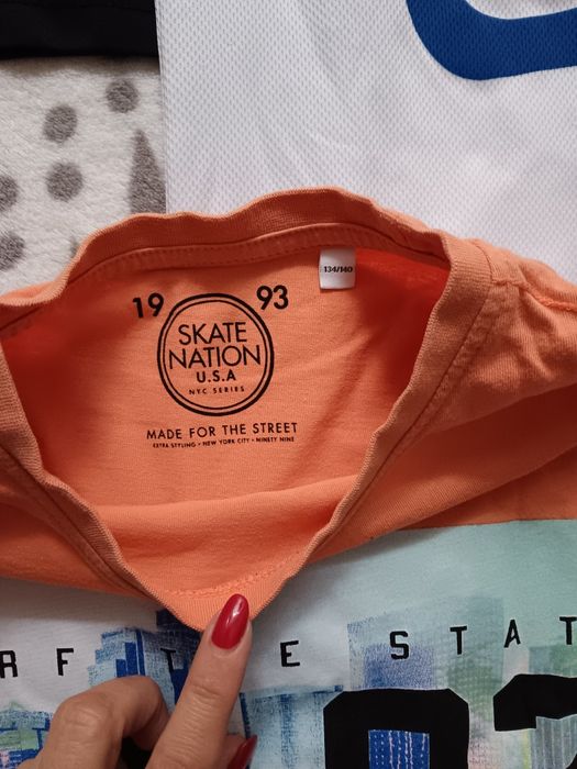 Vand lot tricouri marimea 134