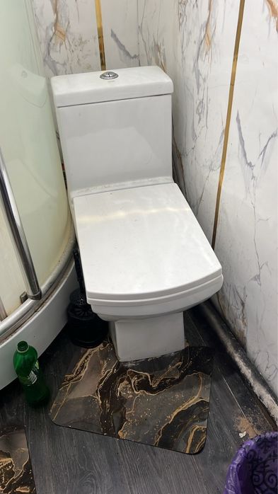 срочно продам унитазы