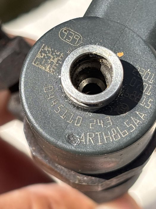 Injectoare opel zafira  b 1.9 cdti  astra h  0445110  243