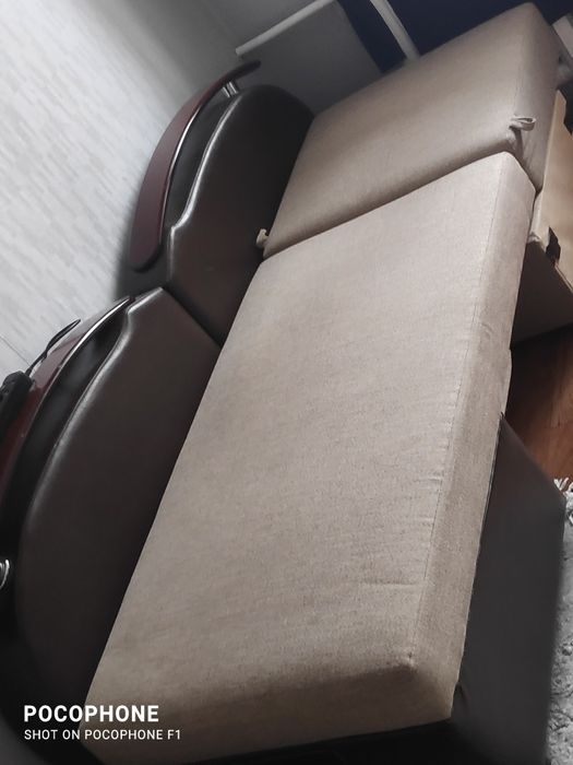 Мягкая мебель б/у дерево