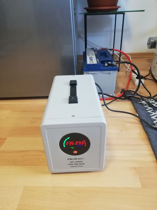 Продавам UPS за пелетни камини, изходна мощност 700W