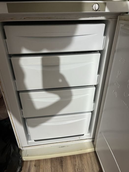 Морозильник.     .