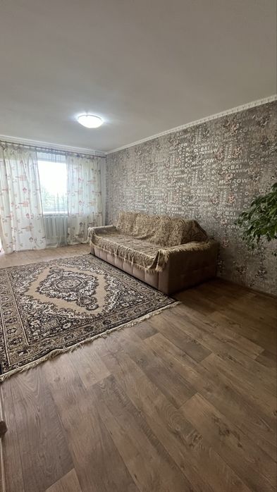 Сдам 2х комнатную квартиру район защита