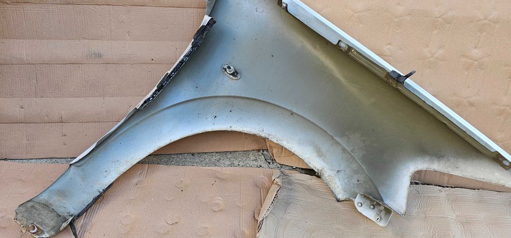 Aripa stanga fata Citroen C3 2002 2003 2004 2005