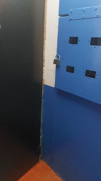 Продам входную дверь!