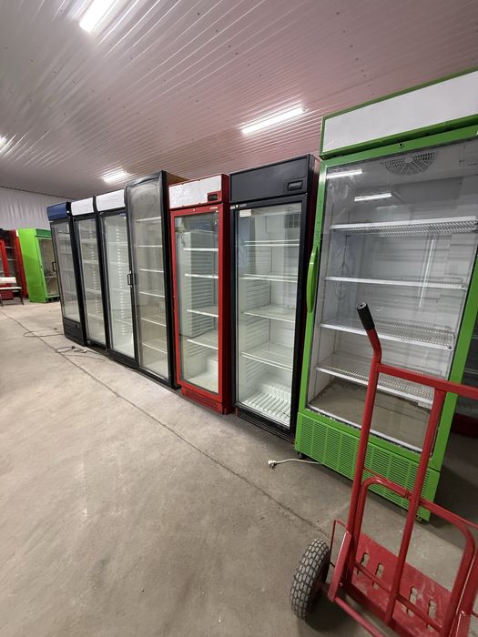 Продам холодилники в харошенм состаяние