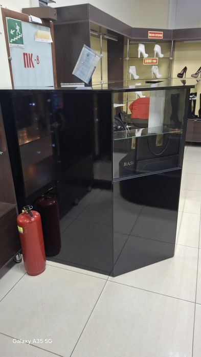 Стол для ресепшена