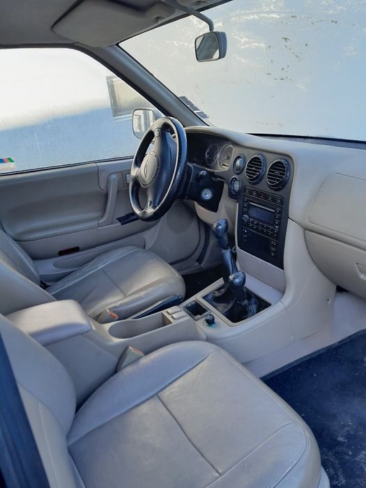 Високо проходим джип на реални 130 000 км