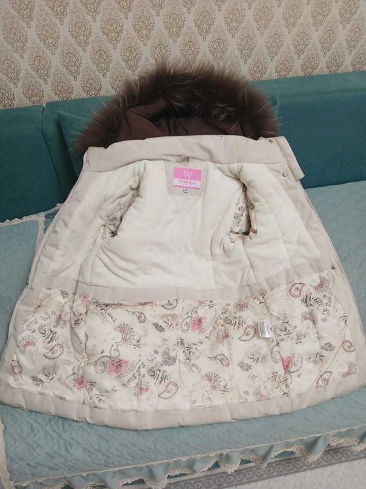 Зимняя куртка на девочку