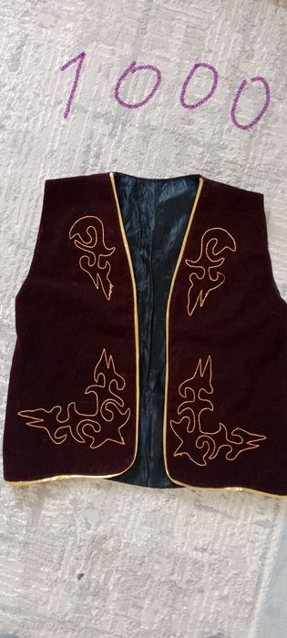 Қазақша киімдер сатылады