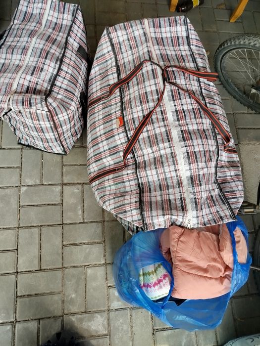 Отдам даром вещи.