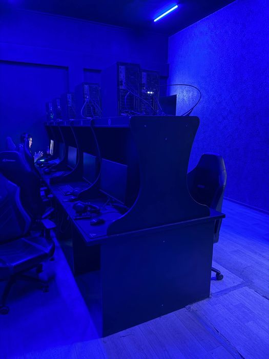 Мебель для 10 компьютеров