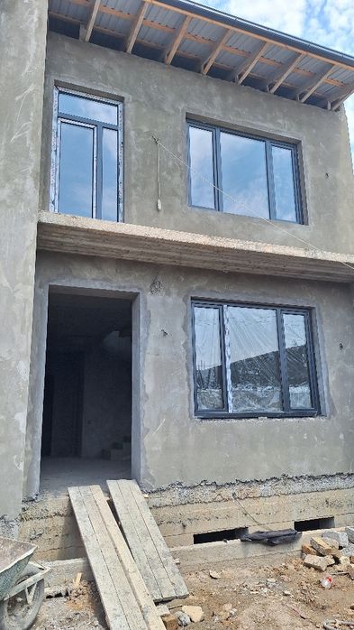 Дом Продаётся ( 2.5 сотки ) 6 комнат Кибрайский район