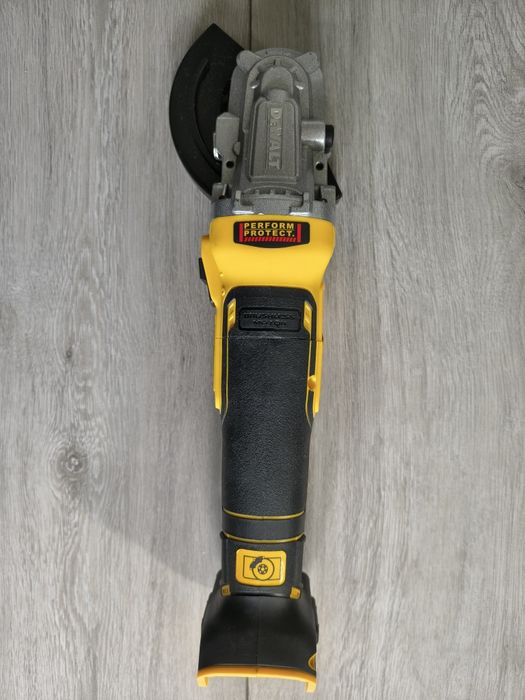 DeWalt DCG405F  polizor unghiular cu cap plat