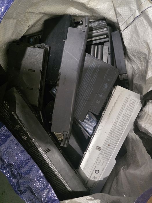Lot baterii laptop Li-Ion netestate, recuperare celule.
