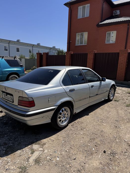 Продам бмв е36 318