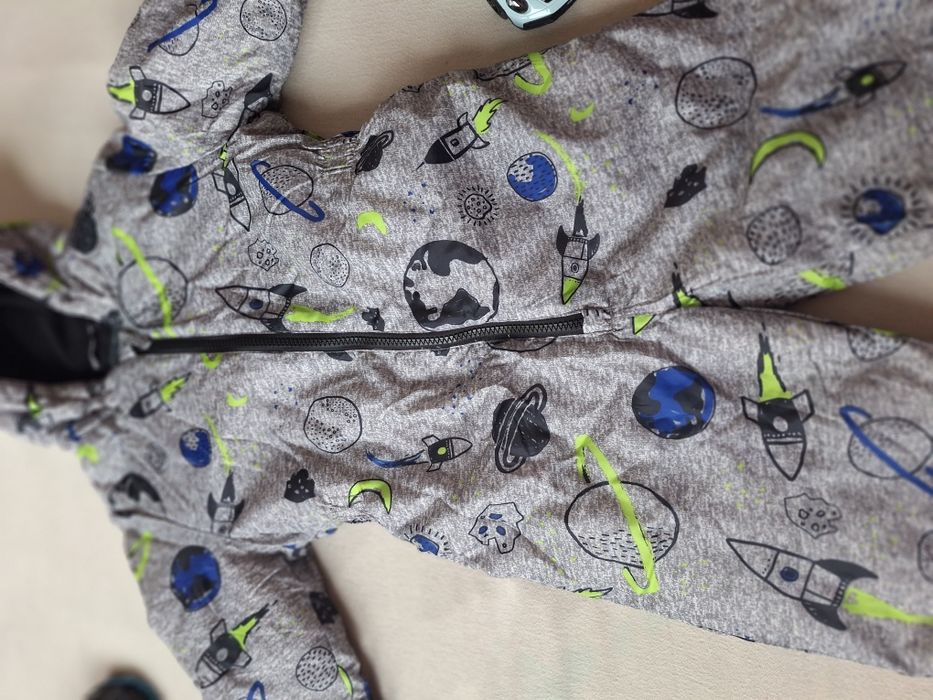 Чисто нов космонафт от George, размер 104 (3-4 години)