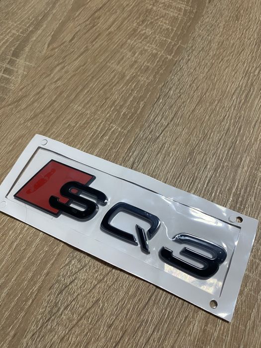 Audi Q3 задна емблема