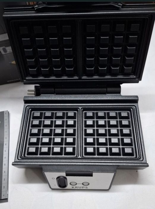 Гофретник Krups FDK 251, 850W за белгийски гофрети