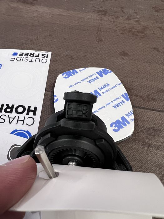 Suport telefon Quad Lock cu prindere pe ghidon