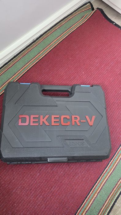 Продам набор ключей новые торг