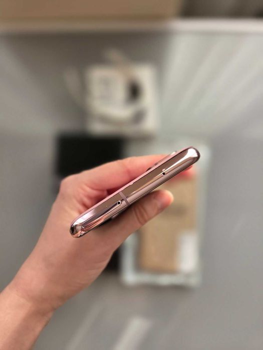 Samsung Galaxy S20 като нов с подаръци