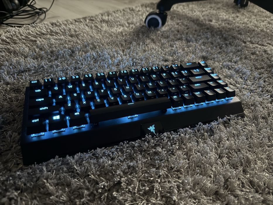 Razer blackwidow v3 mini hyperspeed yellow swich в гаранция