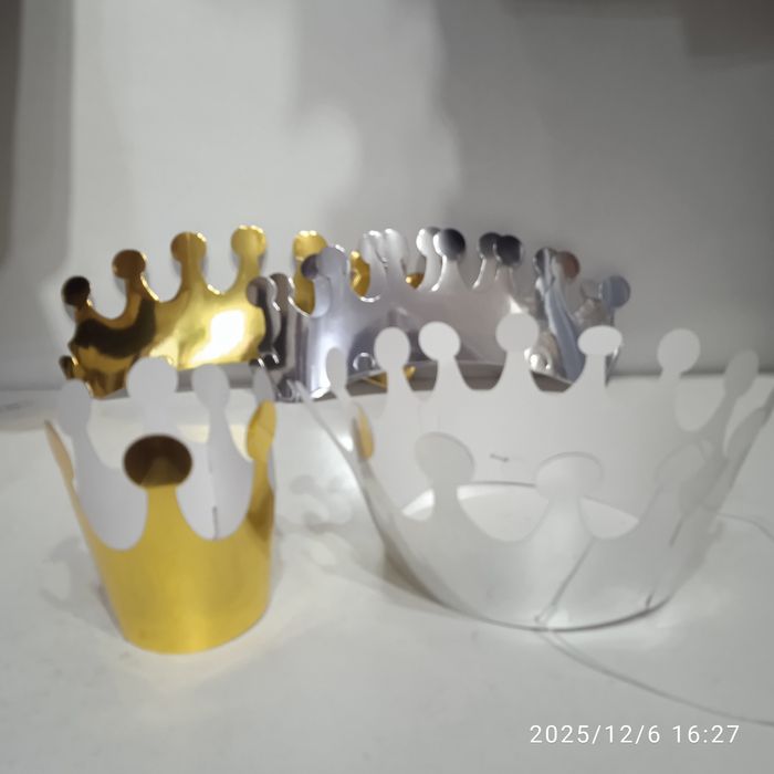 Короны на новый год.