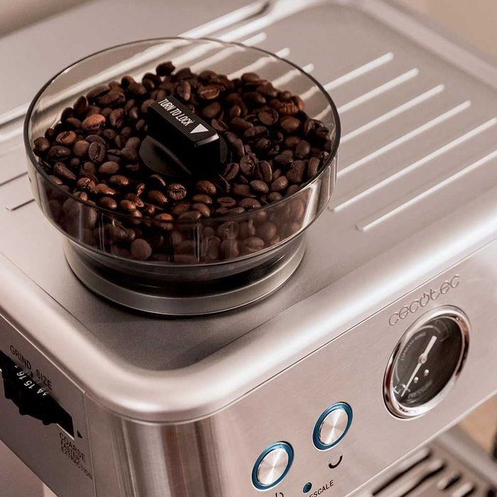 Еспресо кафемашина с мелачка Cecotec Barista Maestro 2250W 20 Bar