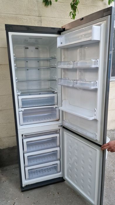 Продам холодилник Самсунг