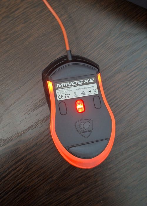 Продаётся игровая  мышь для компьютера в отличном состоянии