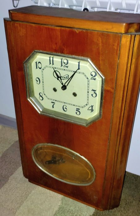 Антикварные часы