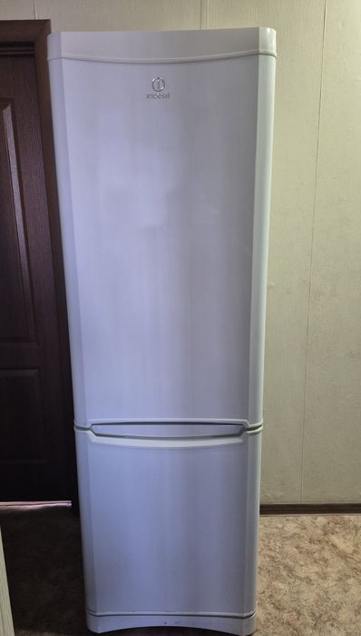 Продам холодильник.