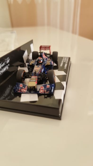 Toro rosso str7 Max Verstappen adria first F1 practise minichamps