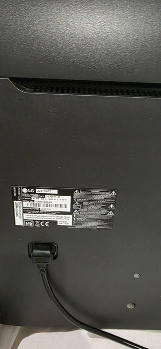Телевизор  LG  32"