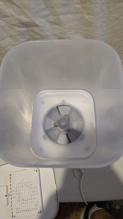 Хранилка за домашни любимци  смарт