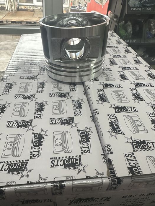 Поршень/поршни/поршня Т4 2.0/2.5 бензин