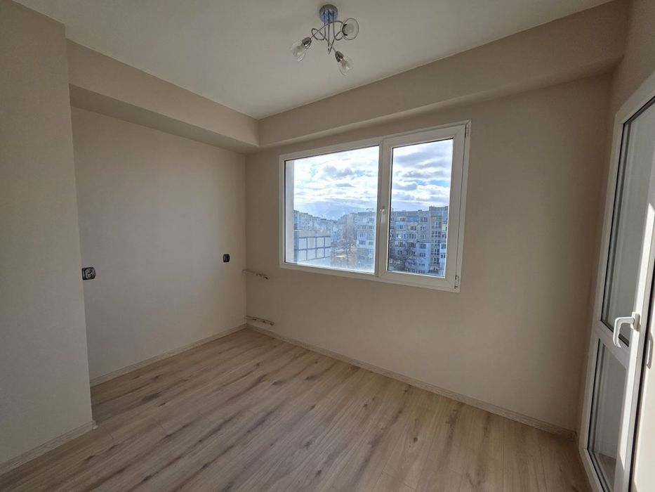 Тристаен апартамент след основен ремонт! Изцяло южен!