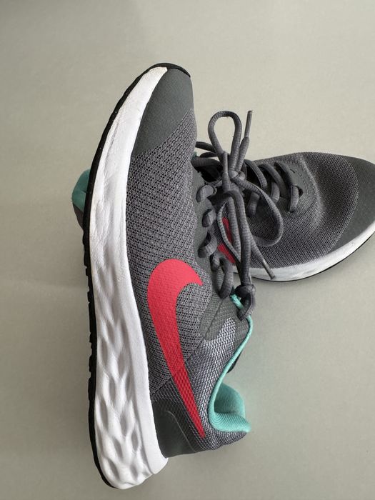 Маратонки NiKE