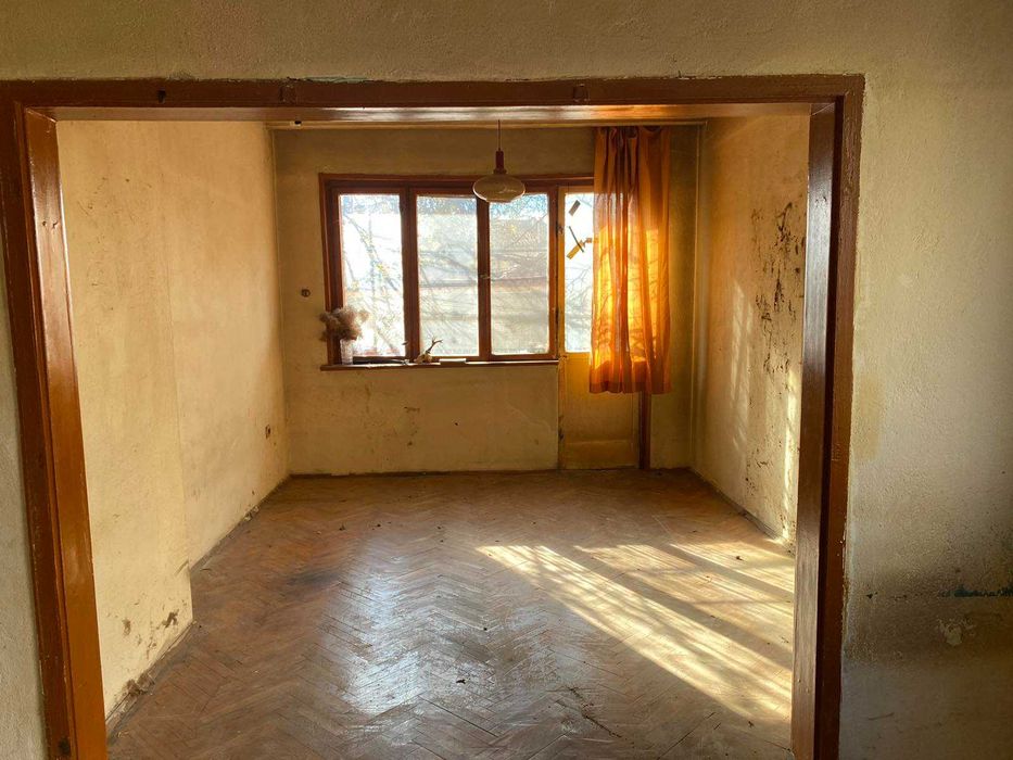 Продава се Тристаен апартамент в Карлово - 100 кв.м за 1173 €/кв.м - Снимка #5