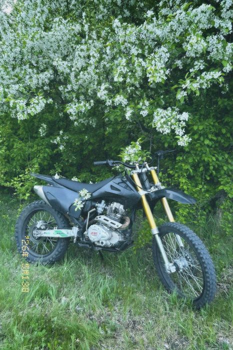 Продам эндуро 250