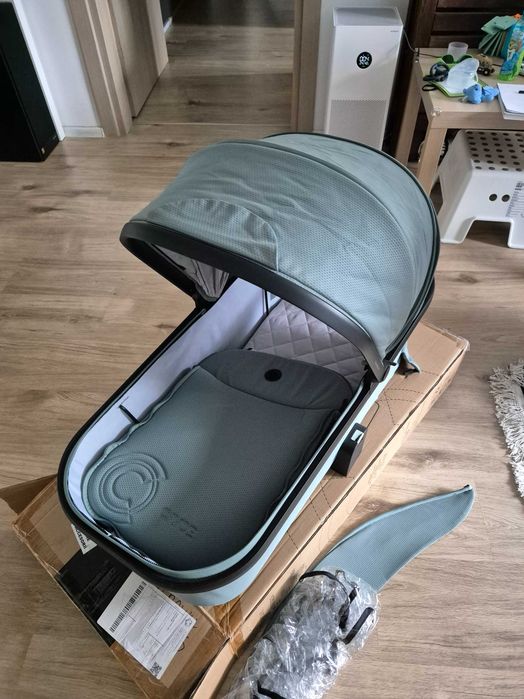Carucior 2 in 1 Cavoe Moi Plus - Boho Green cu landou, geanta si adaptoare pentru scoică cybex
