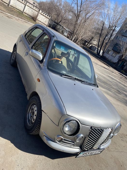 Продам Nissan march 2000
