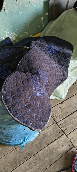 Продам чехлы на авто.