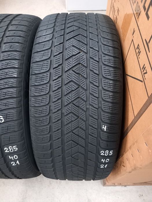 285/40/21 109V 4бр.PIRELLI WINTER SCORPION- Неразличими от НОВИ