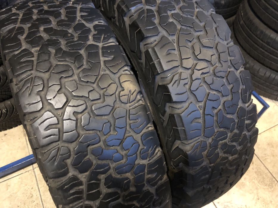 215/65/16 пара внедородных шин