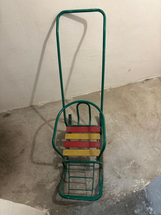 Продам санки почти новые