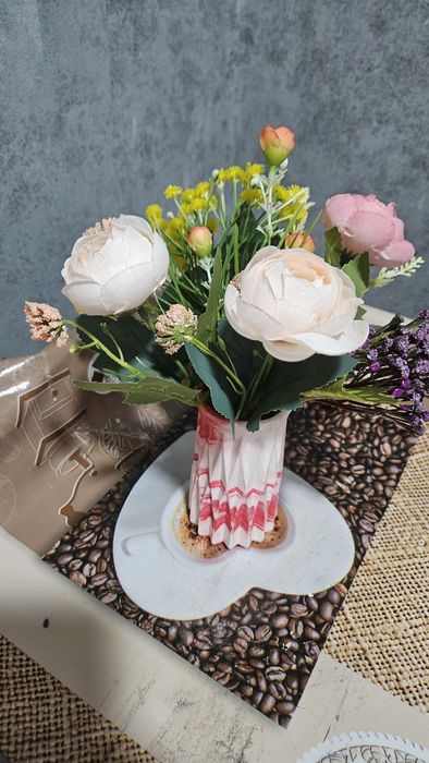 Гипсовые ручные вазы